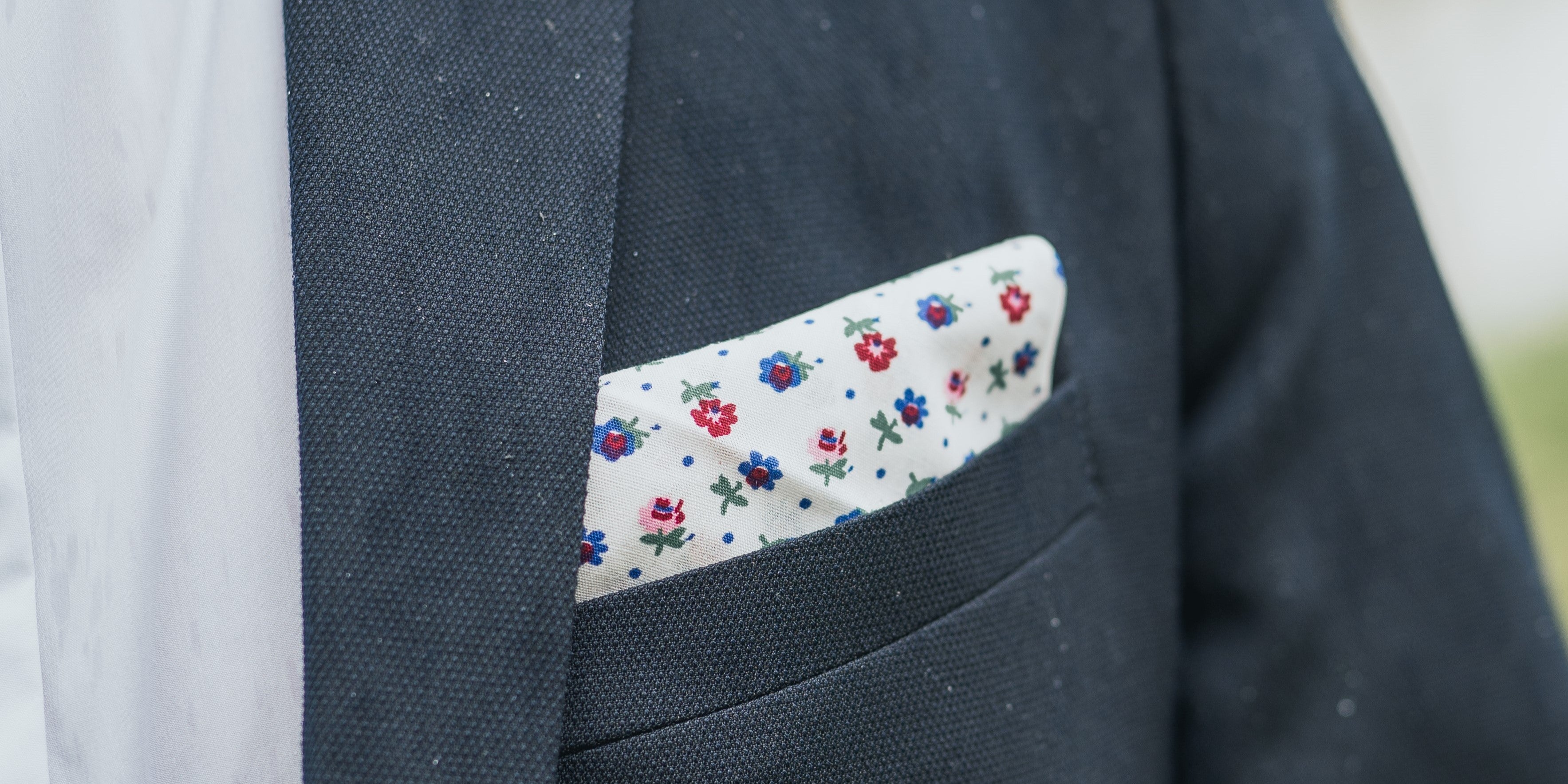 Guide complet : Comment parfaitement mettre une pochette de costume Afbeelding